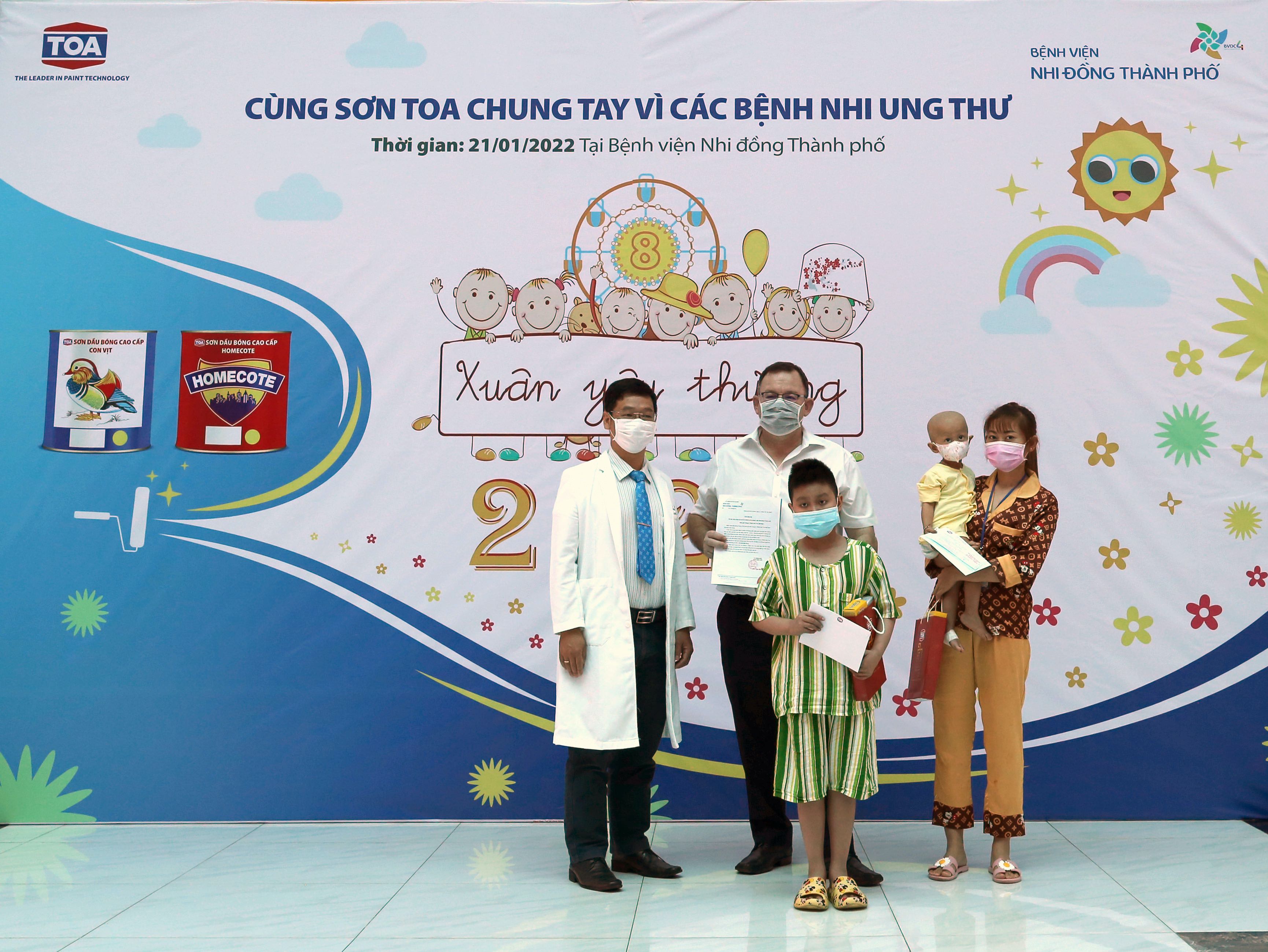 3. CÁC THIÊN THẦN NHỎ CHỤP ẢNH KỶ NIỆM CÙNG CHƯƠNG TRÌNH XUÂN YÊU THƯƠNG LẦN THỨ 8